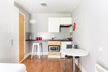 1 bed studio, Crewe Street, City Centre, Chester, CH13DA - Image 5